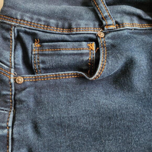 Butt, I Love You Wax Jean Size M Dark Denim Rolled Cuff Mid-Rise Shorts STRETCH - Picture 5 of 10